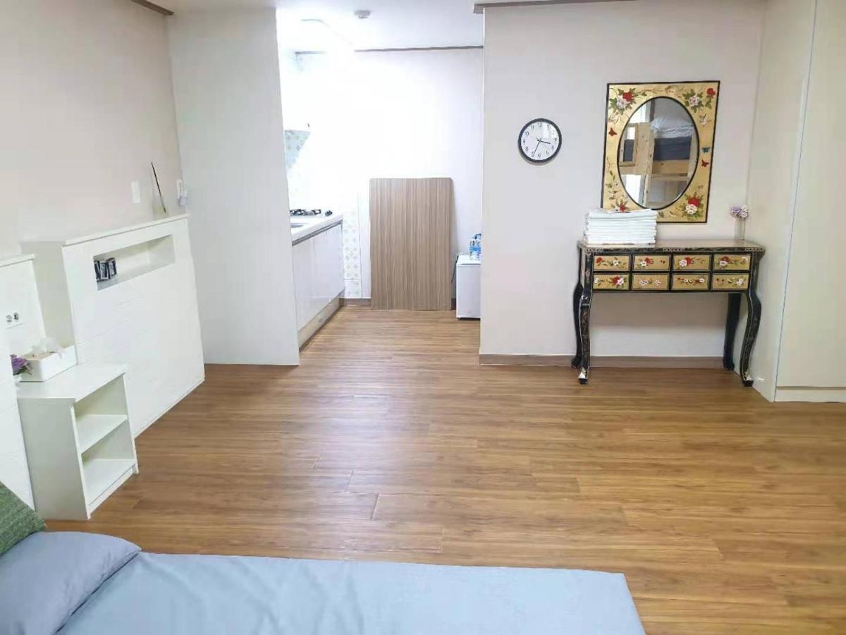 Hy Choi Hostel Seogwipo Exteriör bild