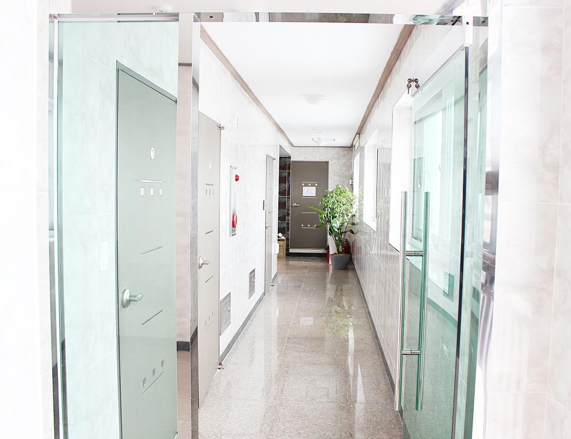 Hy Choi Hostel Seogwipo Exteriör bild